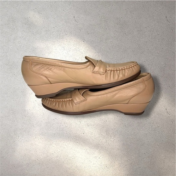 SAS Beige Leather Moc Toe Comfort Loafers Walking Shoes USA - Picture 6 of 9